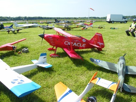 MODEL AIRCRAFT SHOW AT CASTLE KENNEDY