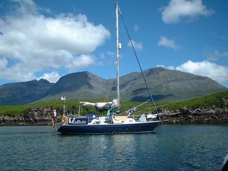 'CALLISTO' ELIZABETHAN 30 ANCHORED IN SCOTLAND